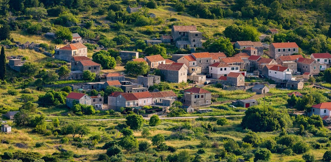 ZASTRAŽIŠĆE Zaseok »Postranje (Podstrana)« topohvar